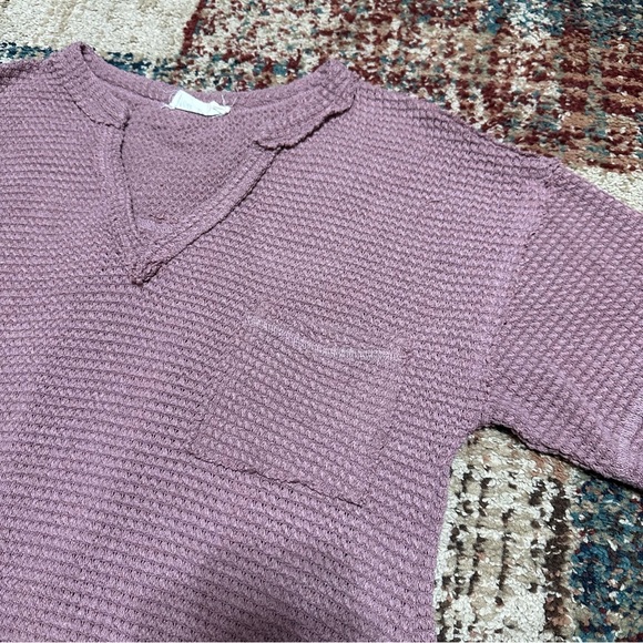 Spring/Summer Top - Picture 2 of 4